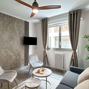 1601B - Studio near Champs Elysées
